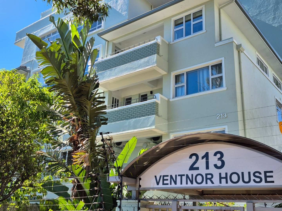 3 Bedroom Property for Sale in Three Anchor Bay Western Cape